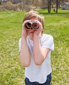 Earth Day Craft: Easy Toilet Paper Roll Binoculars - FeltMagnet